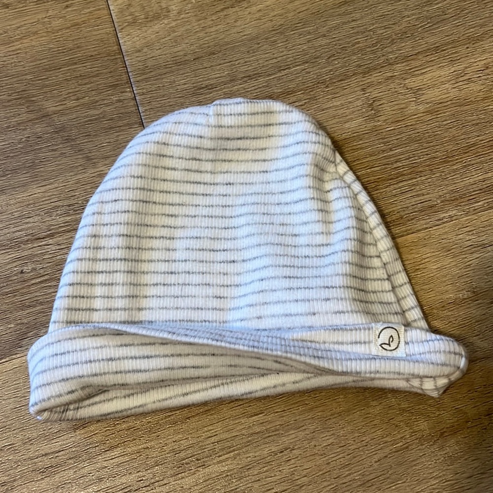 🟠Baby toque size 3 to 6 months